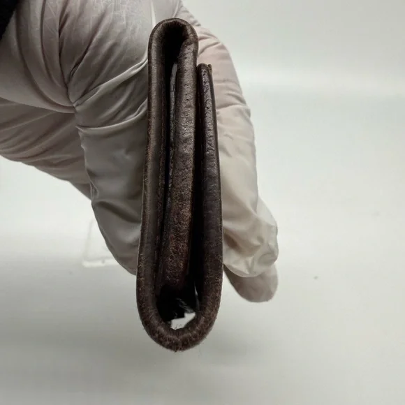 Gucci Monogram 6 Key Holder - Picture 6 of 8